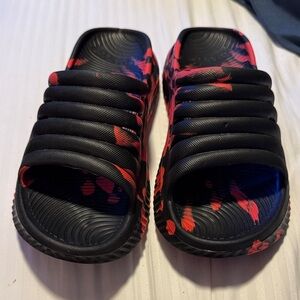 Stylish Black and Red Women's Slippers